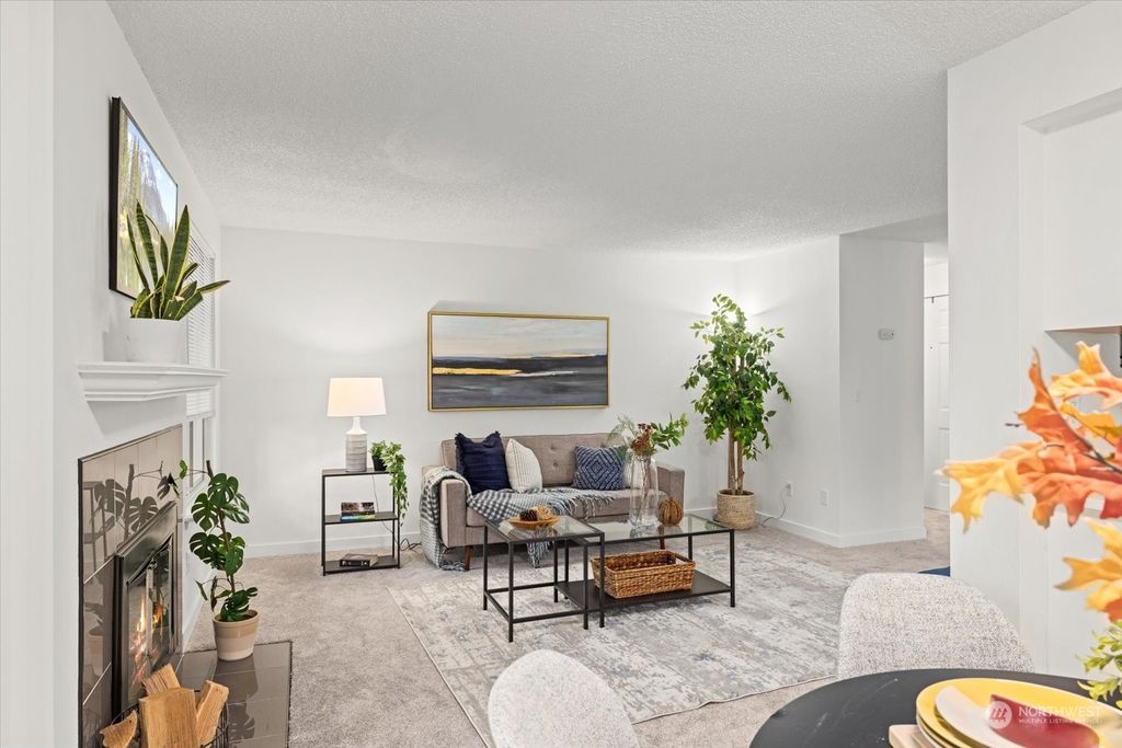 Photo of 123 S 340th Street #E, Federal Way, WA 98003 (MLS # 2171211)