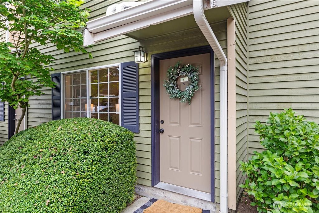 Photo of 412 Center Road #F3, Everett, WA 98204 (MLS # 2508250)