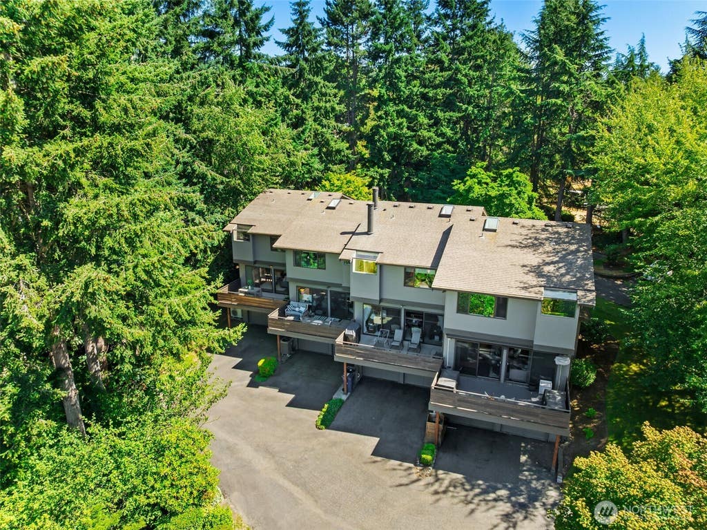 Photo of 6522 108th Avenue NE, Kirkland, WA 98033 (MLS # 2565077)