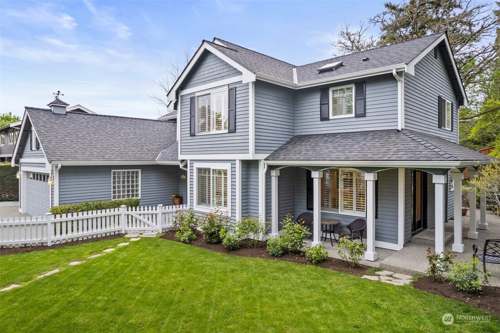 Photo of 222 15th Avenue, Kirkland, WA 98033 (MLS # 2225510)
