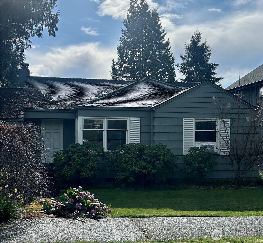 Photo of 4543 Purdue Avenue NE, Seattle, WA 98105 (MLS # 2345352)