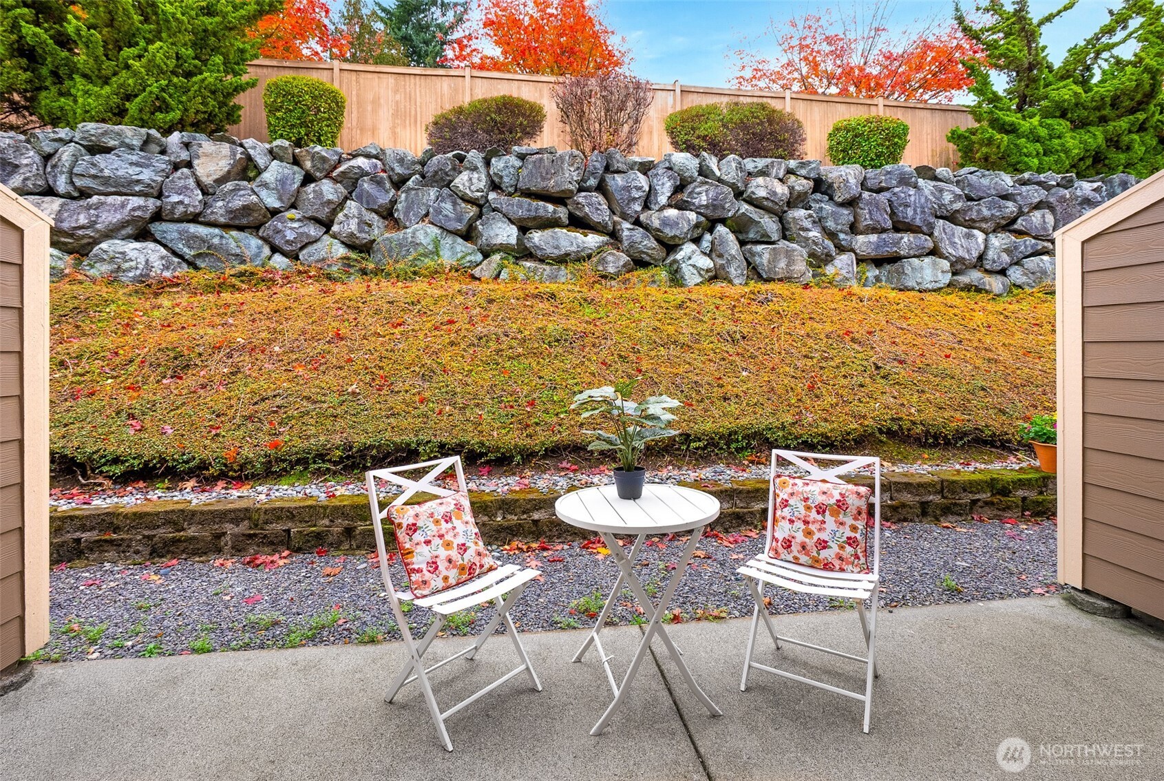 1900 Weaver Road E102