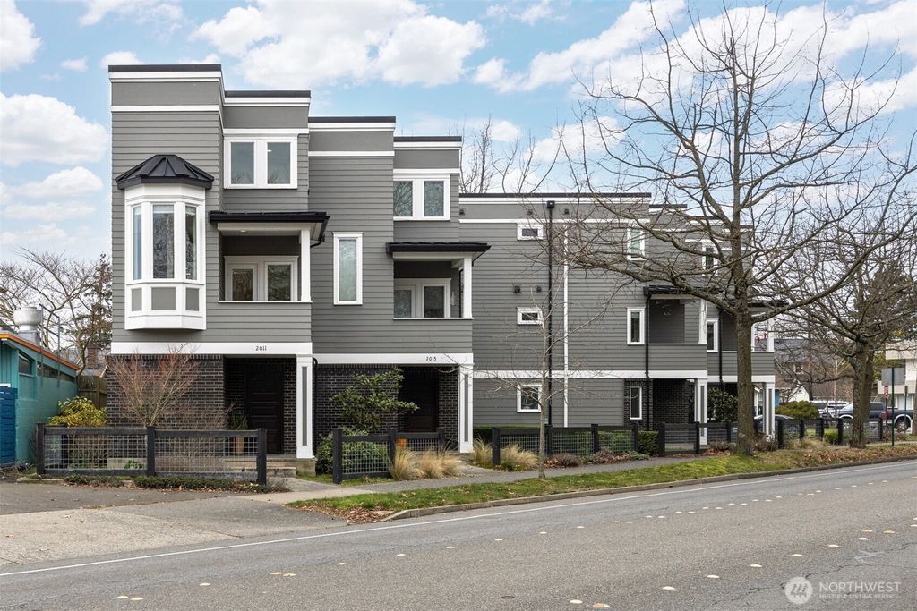 Photo of 2011 Cornwall Avenue, Bellingham, WA 98225 (MLS # 2466770)