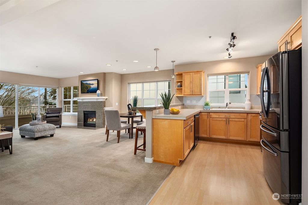 Photo of 1415 6th Avenue N #304, Seattle, WA 98109 (MLS # 2193818)