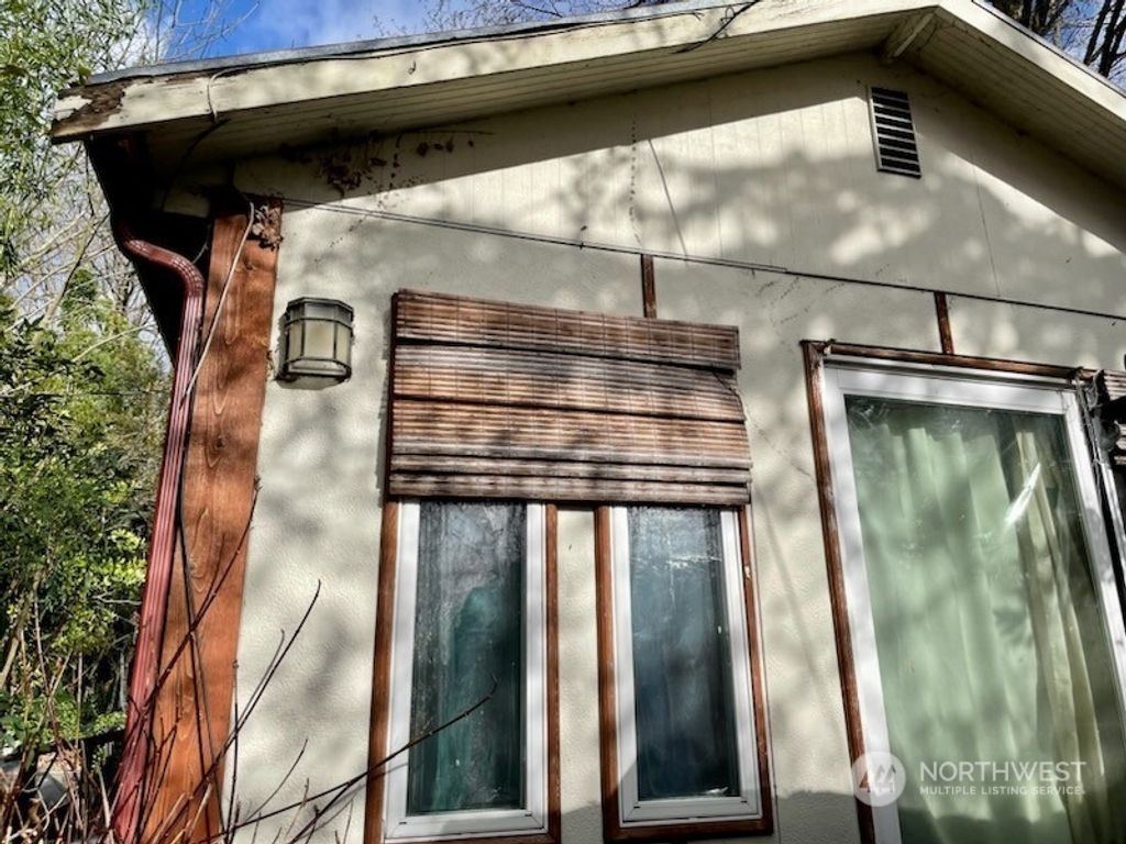 Photo of 1804 28th Avenue S, Seattle, WA 98144 (MLS # 2050677)