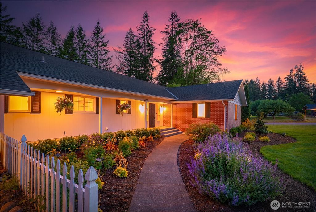 Photo of 12314 60TH STREET SE St, Snohomish, WA 98290 (MLS # 2383113)