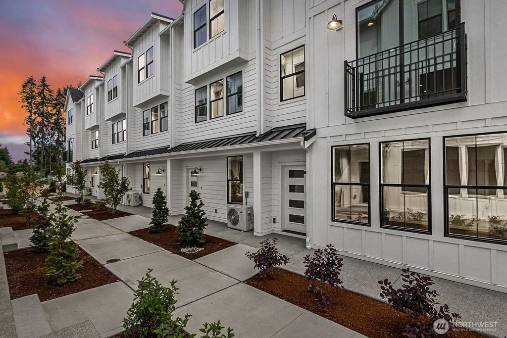 Photo of 12079 126th Avenue Ct E #71, Puyallup, WA 98374 (MLS # 2479568)