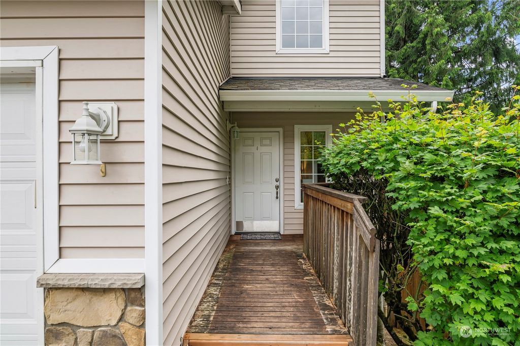 Photo of 2029 189th Street SW, Lynnwood, WA 98036 (MLS # 2248021)