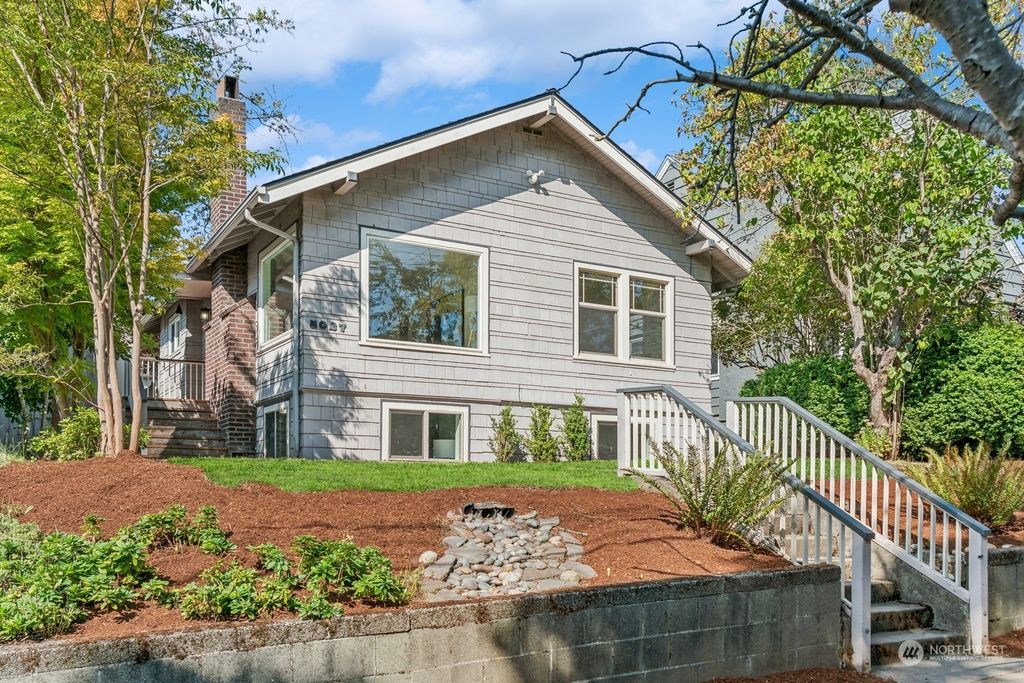 Photo of 5027 36th Avenue NE, Seattle, WA 98105 (MLS # 2285847)