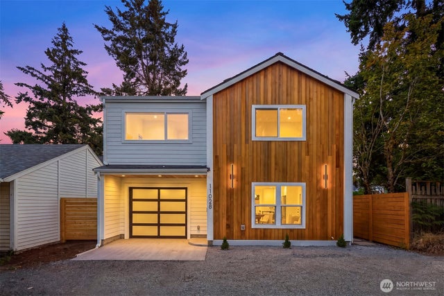 11028 Evanston Avenue N, Seattle