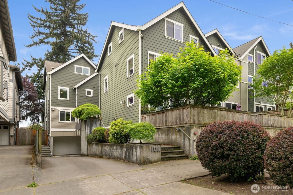 Photo of 1011 N 50th Street #D, Seattle, WA 98103 (MLS # 2373024)