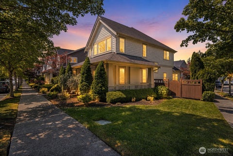 Photo of 2188 NE Noble Street, Issaquah, WA 98029 (MLS # 2535530)