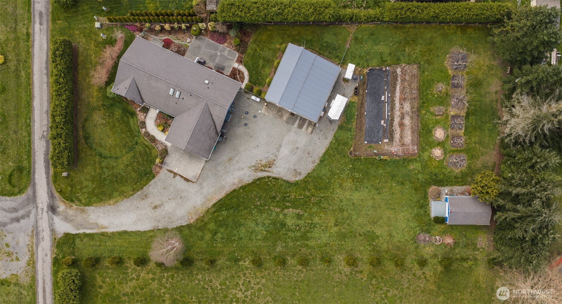 51 W Lancaster Lane