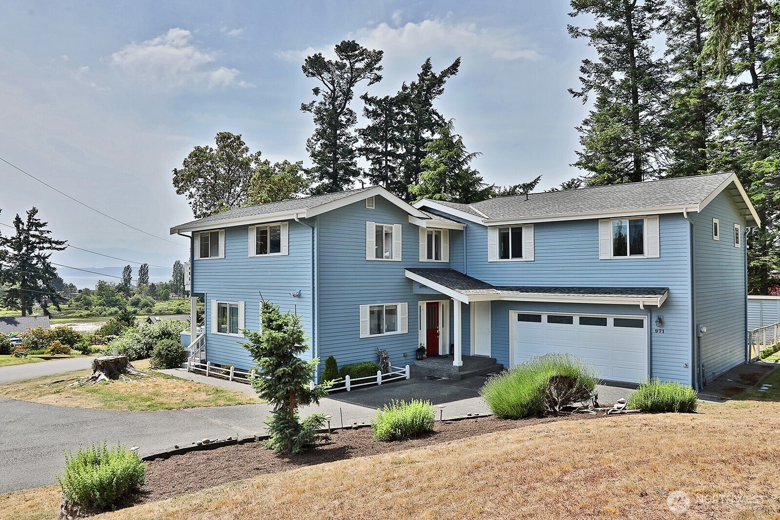 971 Ridge Drive