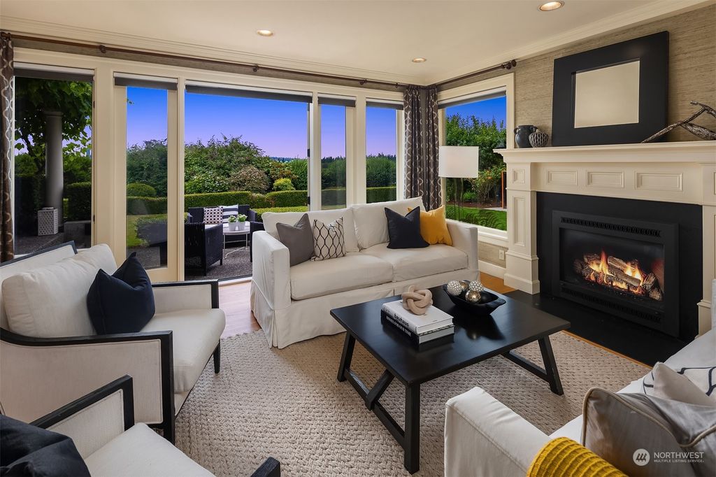 Photo of 8443 NE 6th Street, Medina, WA 98039 (MLS # 2136205)