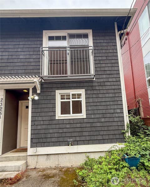 Photo of 2325 Franklin Avenue E #A, Seattle, WA 98102 (MLS # 2553069)