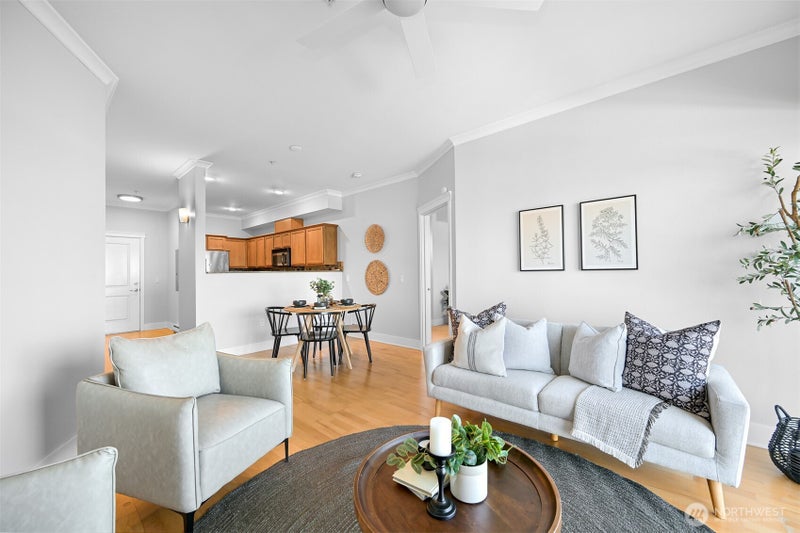 1015 Railroad Avenue 210