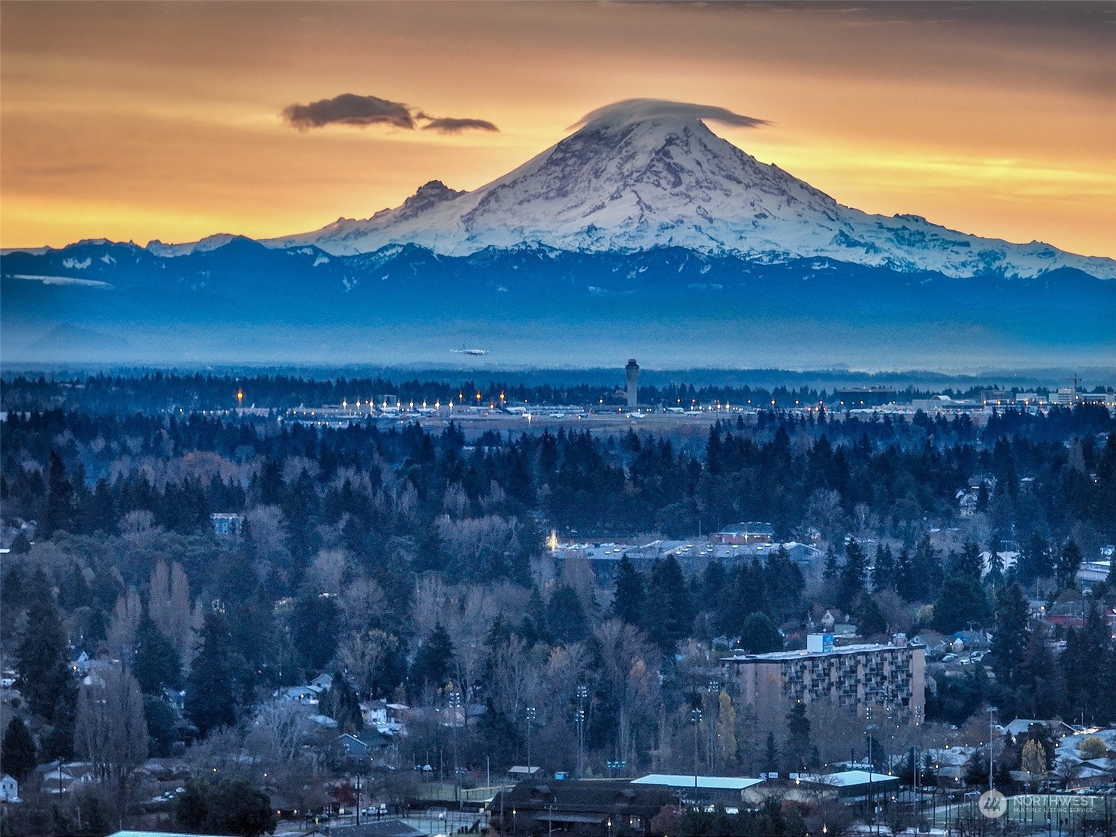 Seattle, Washington 98106, United States, 4 Bedrooms Bedrooms, ,3 BathroomsBathrooms,Residential,Pending,21779