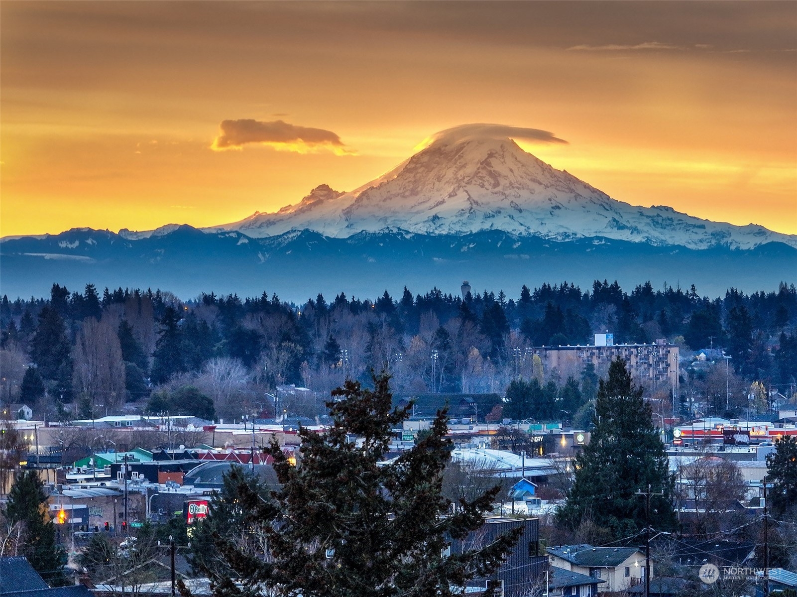 Seattle, Washington 98106, United States, 4 Bedrooms Bedrooms, ,3 BathroomsBathrooms,Residential,Pending,21779