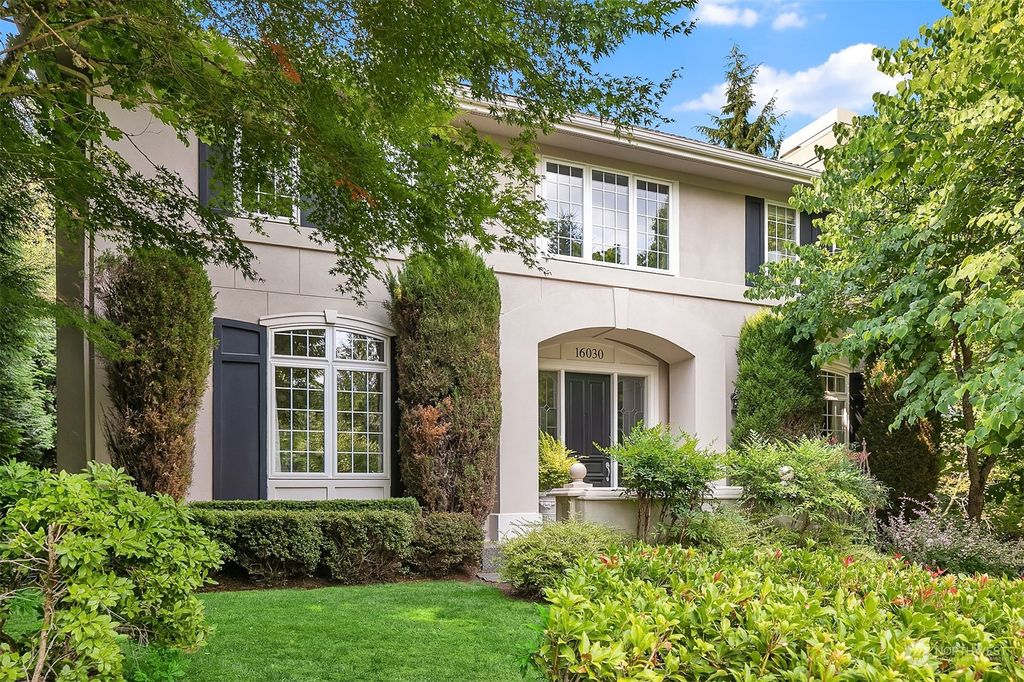 Photo of 16030 SE 48th Drive, Bellevue, WA 98006 (MLS # 2153330)