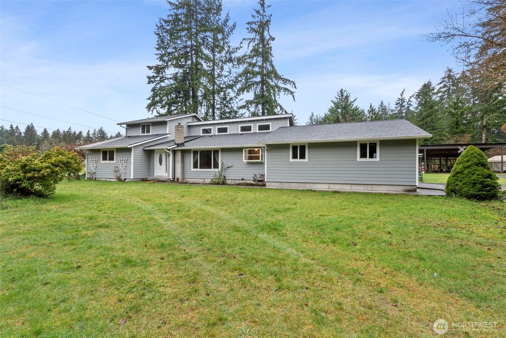 Photo of 9918 168th Avenue SW, Rochester, WA 98579 (MLS # 2486544)