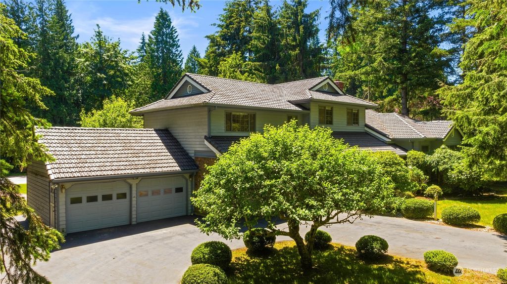 Photo of 20041 SE 24th St St, Sammamish, WA 98075 (MLS # 2242369)