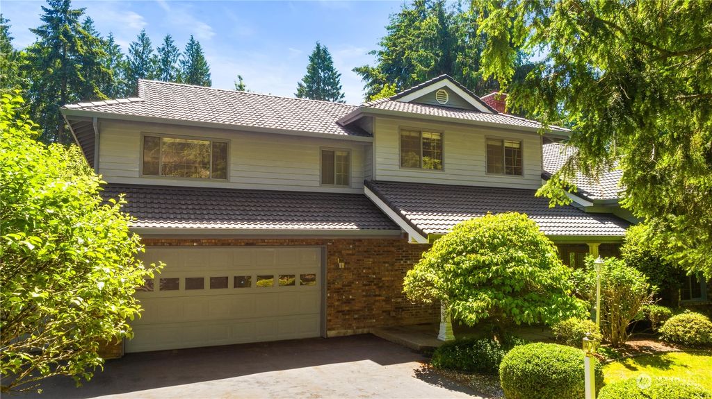 Photo of 20041 SE 24th St St, Sammamish, WA 98075 (MLS # 2242369)