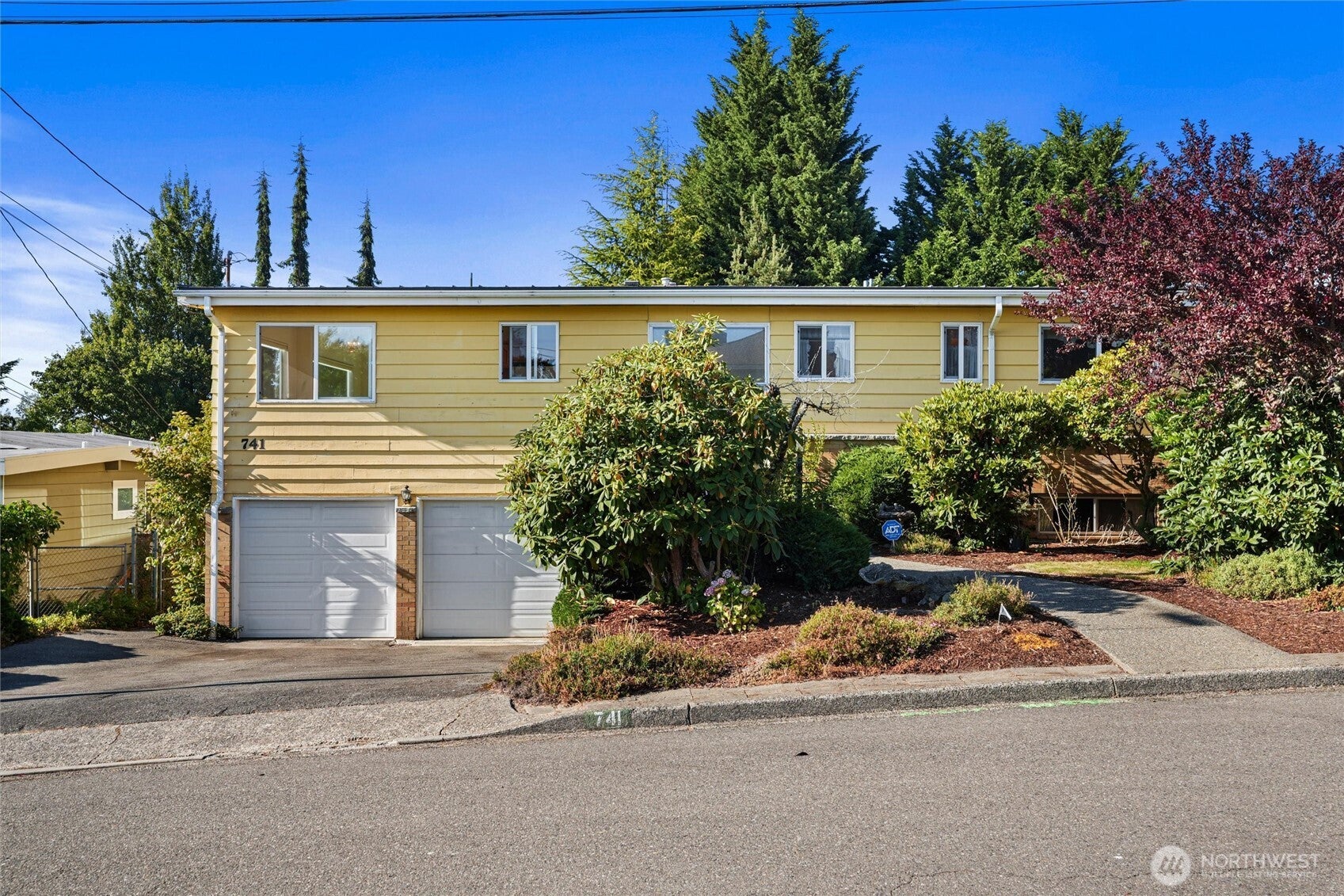 741 Hemlock Street