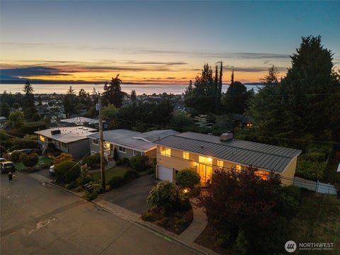 Photo of 741 Hemlock Street, Edmonds, WA 98020 (MLS # 2553206)