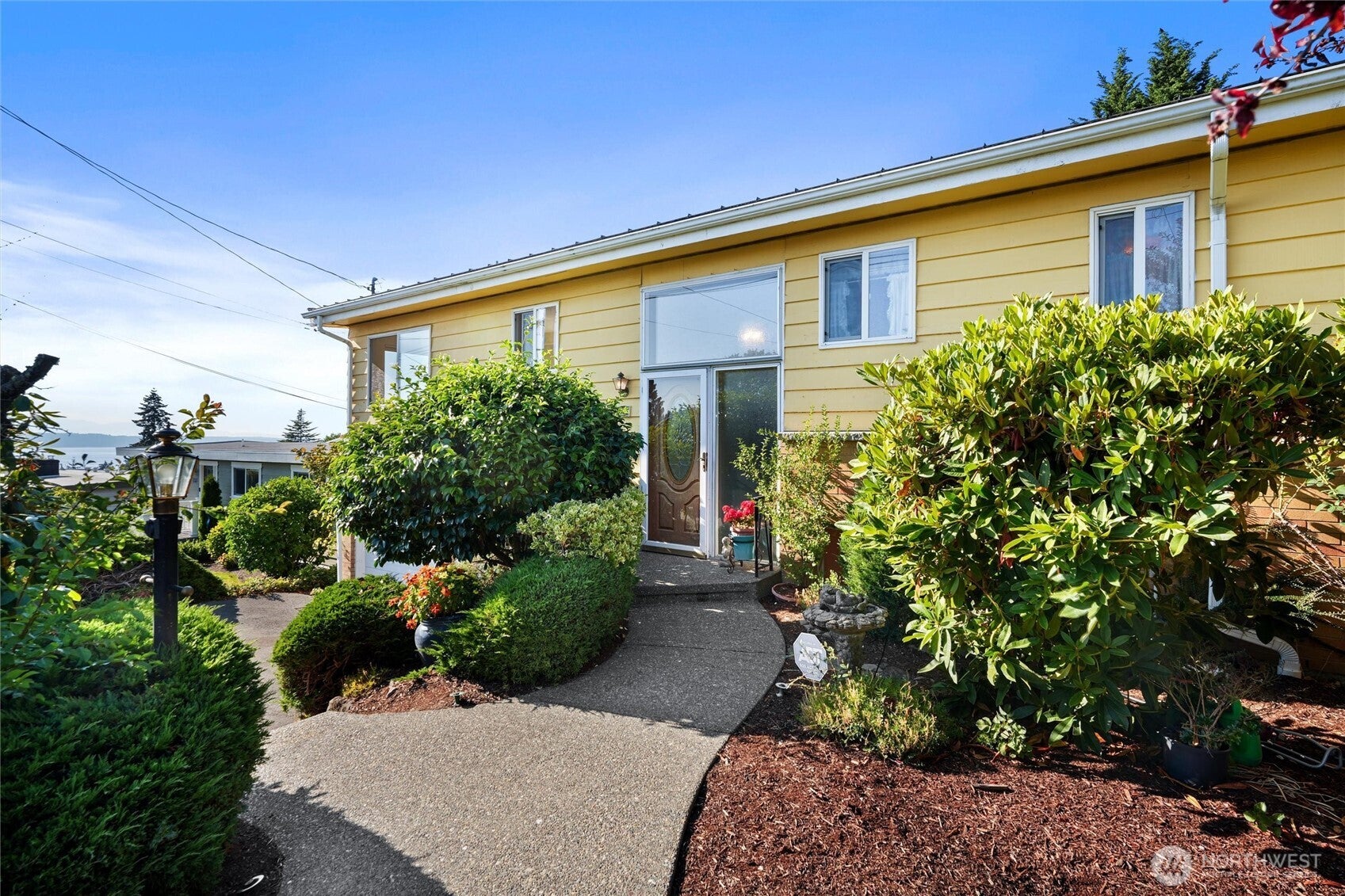 741 Hemlock Street