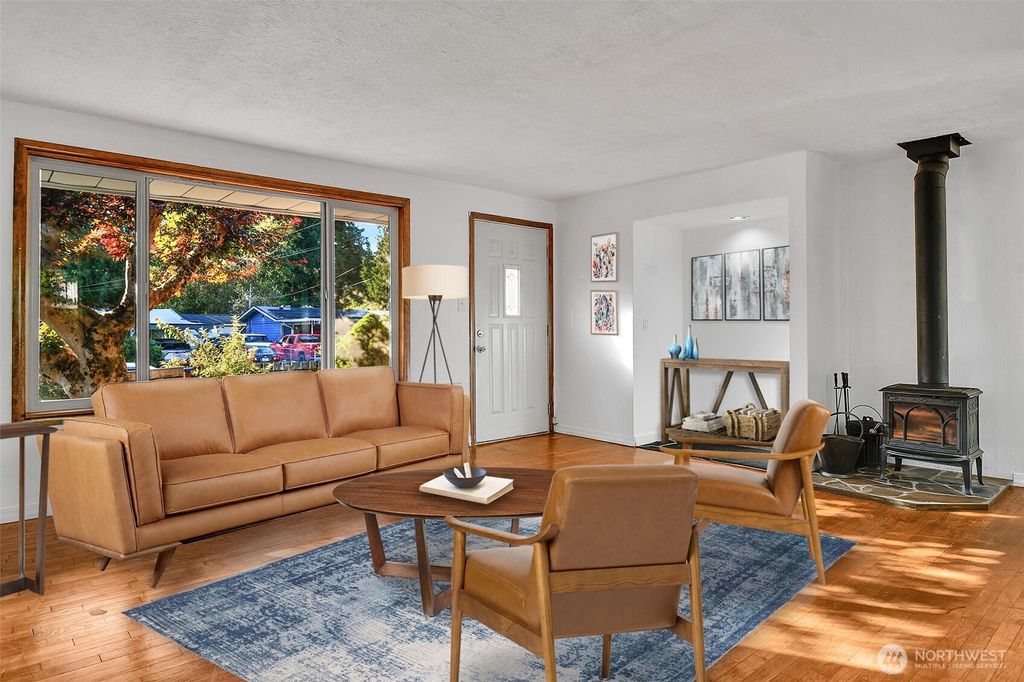 Photo of 20917 59th Place W, Lynnwood, WA 98036 (MLS # 2441770)