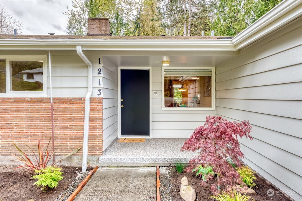 Photo of 1213 NE 107th Street, Seattle, WA 98125 (MLS # 2217422)