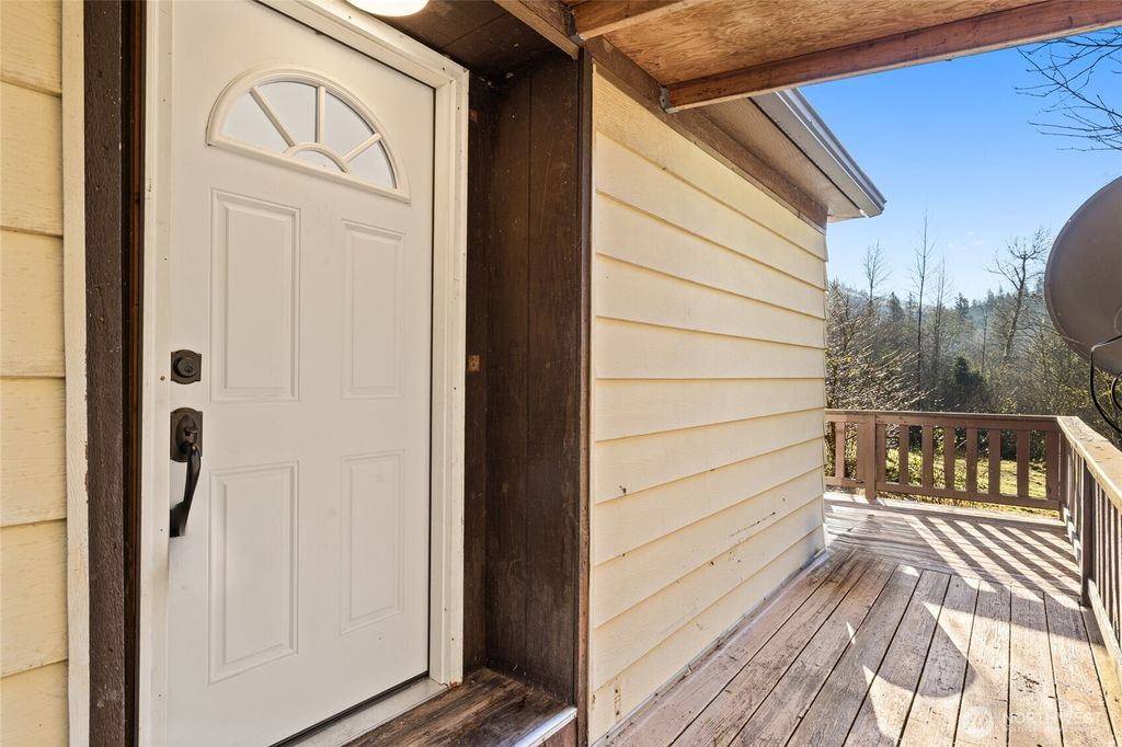 Photo of 37639 324th Place SE, Enumclaw, WA 98022 (MLS # 2469218)