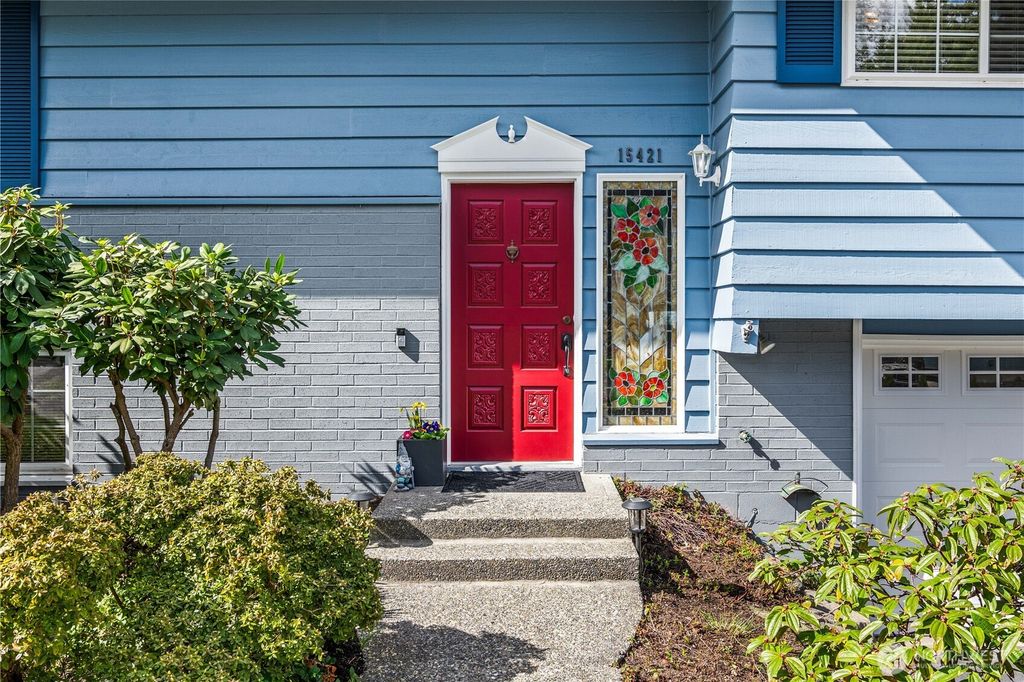 Photo of 15421 63rd Avenue NE, Kenmore, WA 98028 (MLS # 2358055)