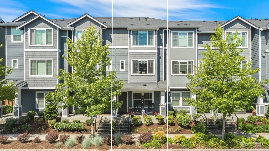 Photo of 3335 30th Drive, Everett, WA 98201 (MLS # 2135335)