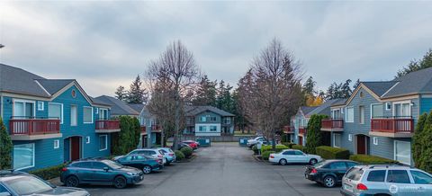 Photo of 441 NE Kettle Street, Oak Harbor, WA 98277 (MLS # 2469249)