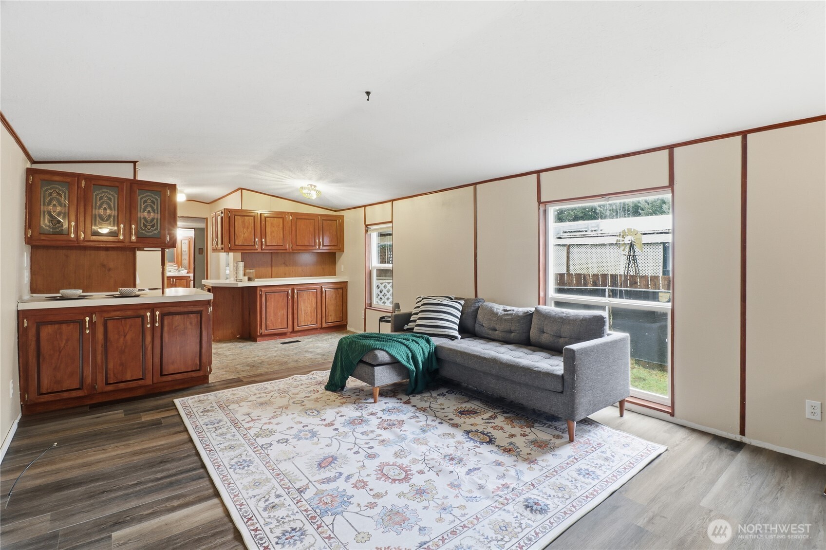 12109 Collins Street SE