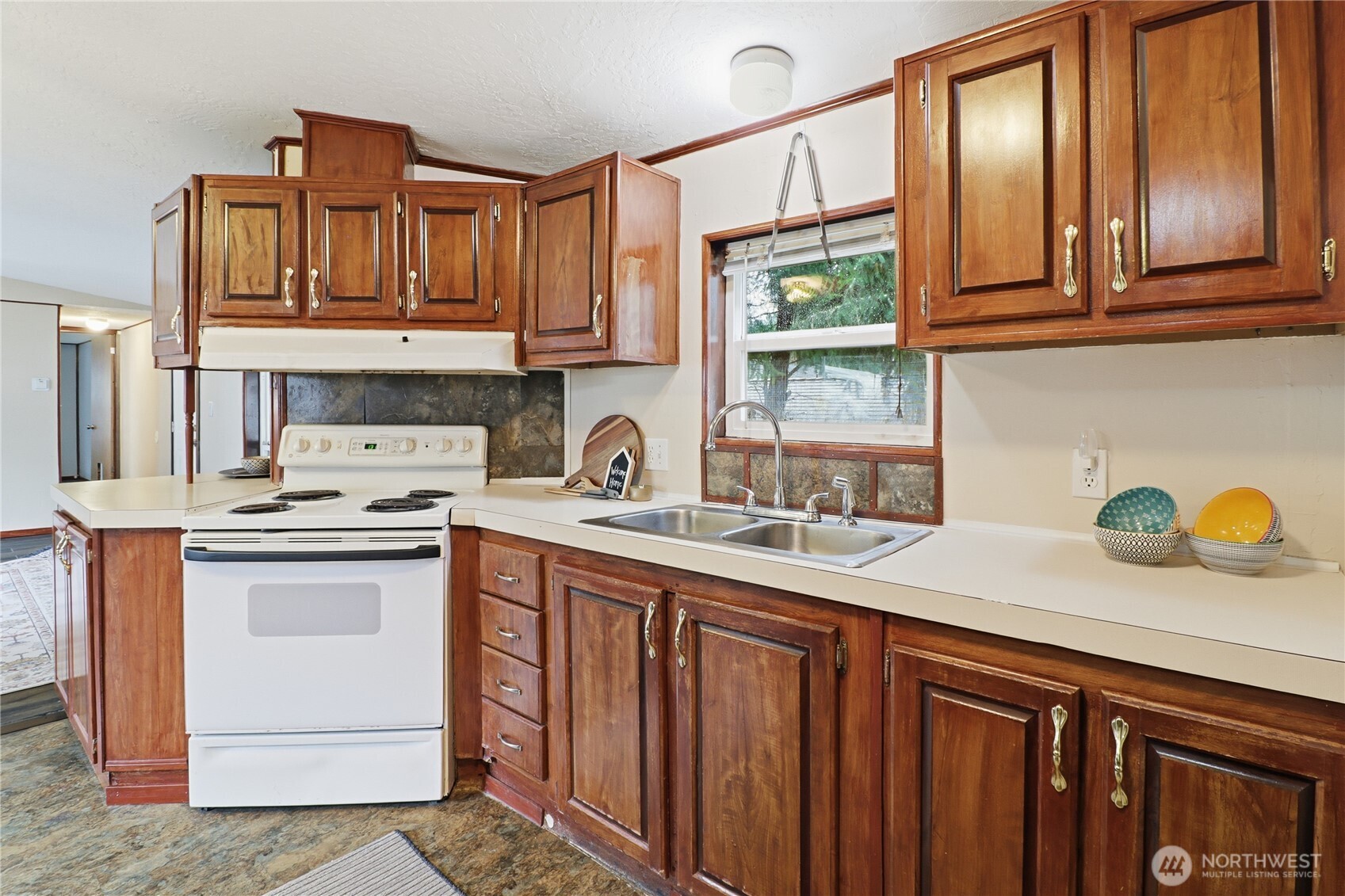 12109 Collins Street SE