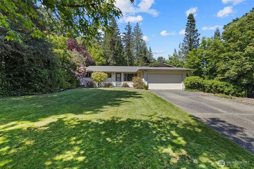 Photo of 8430 NE 147th Place, Kenmore, WA 98028 (MLS # 2382528)