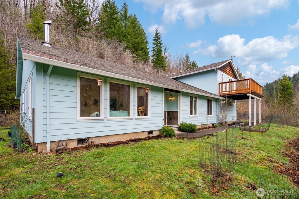 Photo of 38220 NE Sunset Falls Road, Yacolt, WA 98675 (MLS # 2485784)
