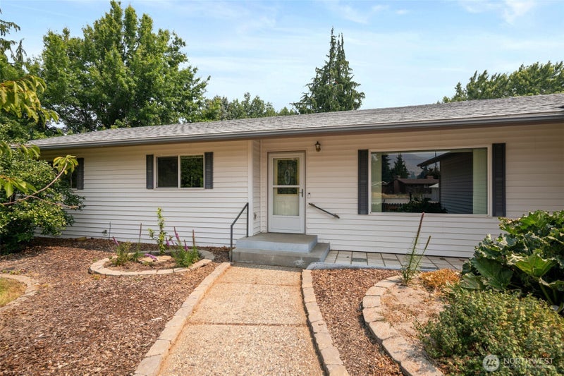 1809 Sorensen Ave