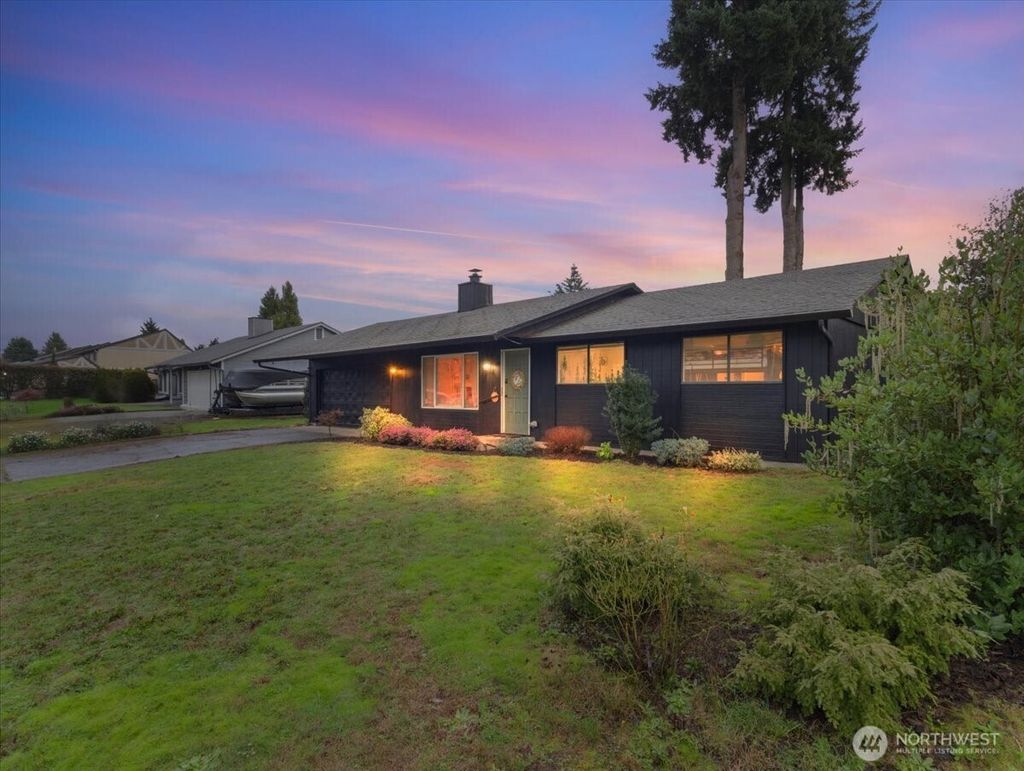 Photo of 3109 NE 50th Circle, Vancouver, WA 98663 (MLS # 2466658)