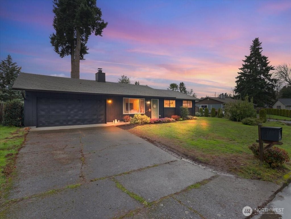 Photo of 3109 NE 50th Circle, Vancouver, WA 98663 (MLS # 2466658)