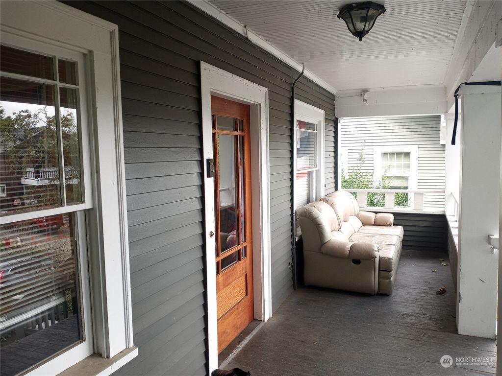 Photo of 4747 19th Avenue NE, Seattle, WA 98105 (MLS # 2173713)