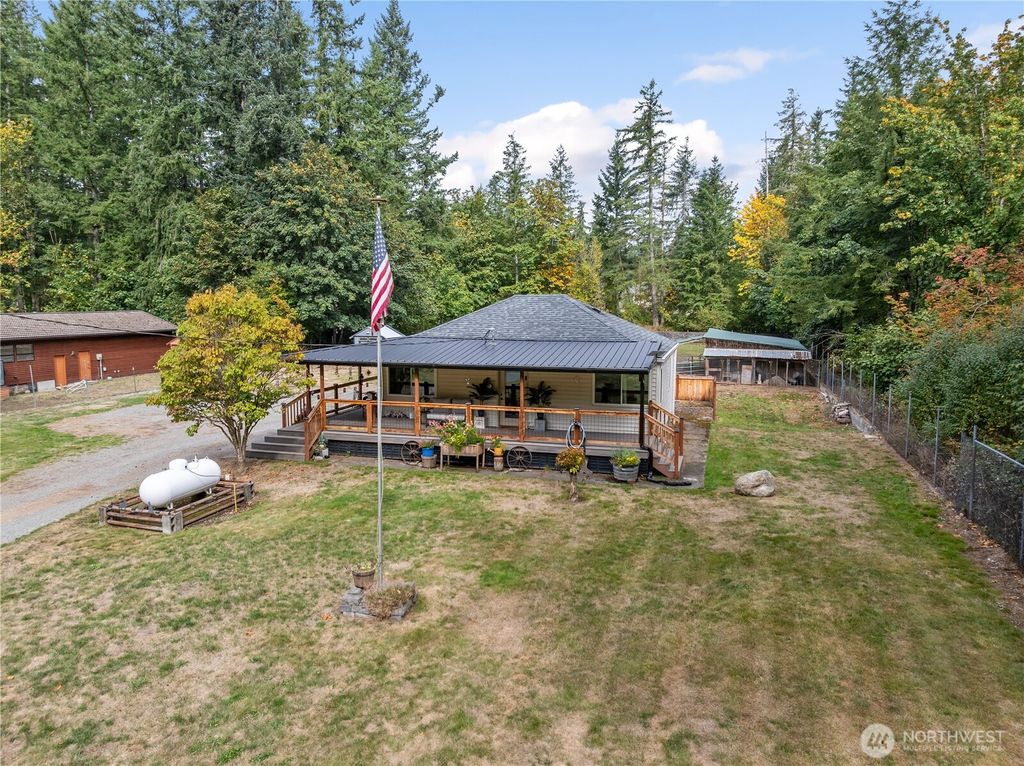 Photo of 29518 SE 384th Street, Enumclaw, WA 98022 (MLS # 2493631)