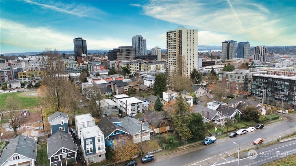 Photo of 4720 7th Avenue NE, Seattle, WA 98105 (MLS # 2280462)