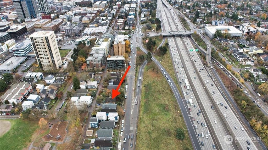 Photo of 4720 7th Avenue NE, Seattle, WA 98105 (MLS # 2280462)