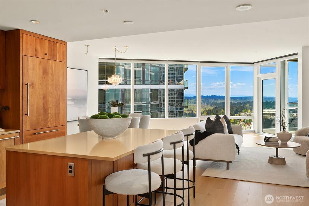 Photo of 500 106th Avenue NE #3211, Bellevue, WA 98004 (MLS # 2550160)
