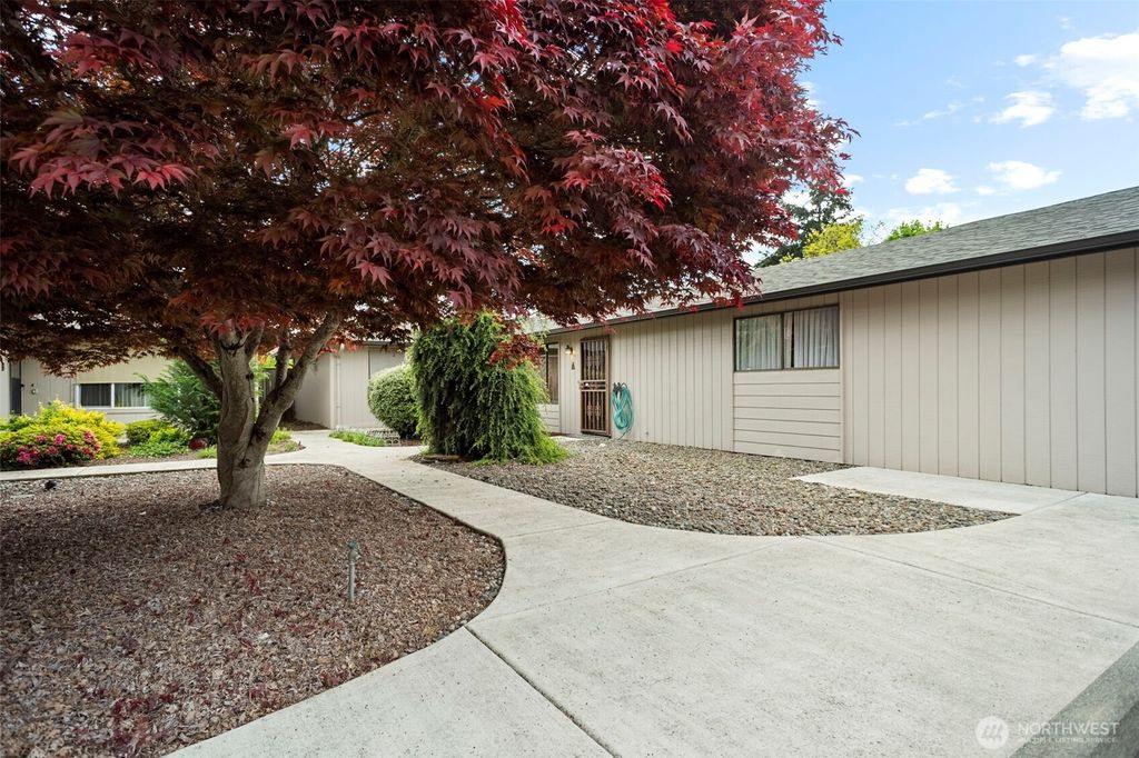 Photo of 3513 NE 45th Street #A, Vancouver, WA 98661 (MLS # 2514944)