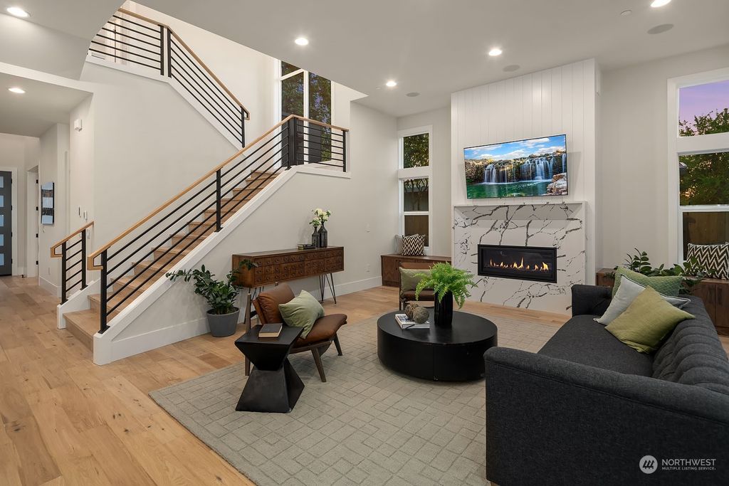 Photo of 3860 142nd Place SE, Bellevue, WA 98006 (MLS # 2126087)